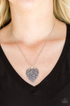 Paparazzi Accessories Look Into Your Heart - Silver