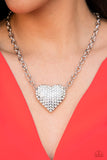 Paparazzi Accessories Heartbreakingly Blingy - Whiten